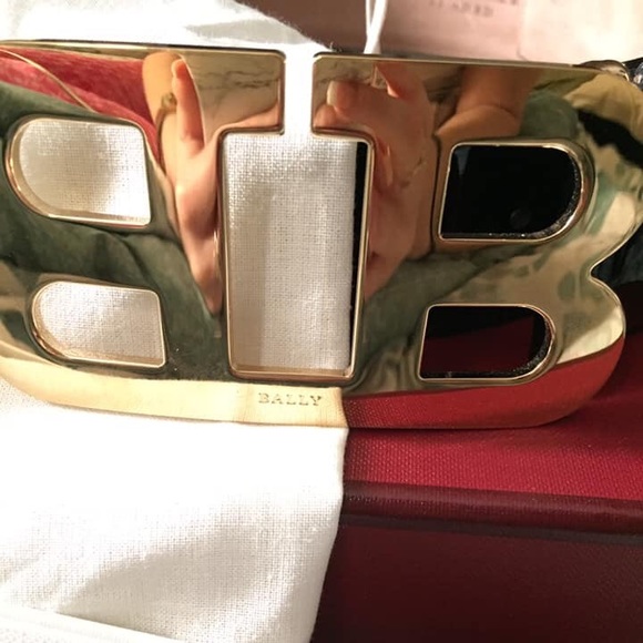 Never Worn Men’s Bally Belt